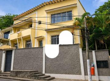b4466dffc9604cb5962a08bd057804a6b32ef16c · Casa com 3 dormitórios à venda por R$ 700.000,00 - Santa Rosa - Niterói/RJ