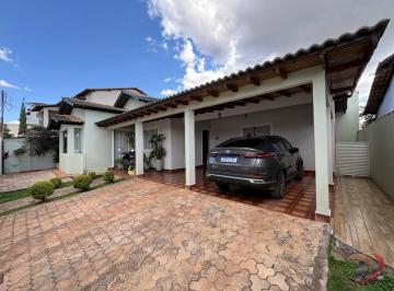 Casa · 244m² · 3 Quartos · 2 Vagas · Venda - Bosque