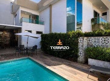 a7f4e6b7fb46ab2ffc86235c6875ca77876a415a · Casa de alto padrão no Residencial Mata Atlântica — 3 suítes com varanda, porteira fechada e mobília