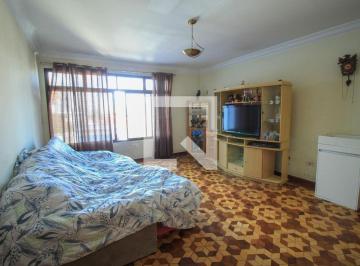 Localizada na vibrante cidade de São Paulo, esta espaçosa casa oferece 300 metro · Casa à Venda - Mooca, 3 Quartos, 300 m2