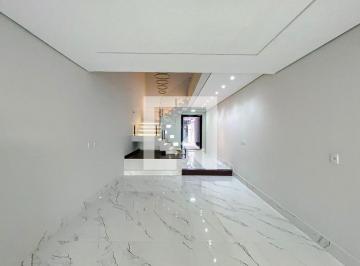 Localizada no coração da Vila Prudente, esta espaçosa casa oferece um ambiente a · Casa à Venda - Mooca, 3 Quartos, 200 m2