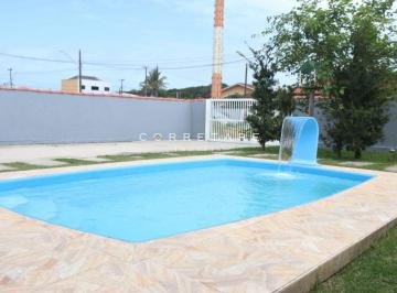Casa de 3 quartos, Guaratuba · Casa Ampla a 2 Quadras da Praia em Guaratuba