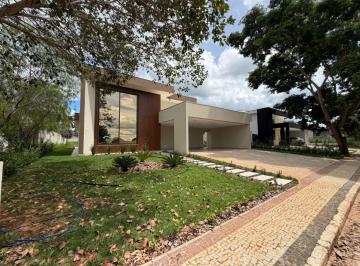 Casa de 4 quartos, Lagoa Santa · Casa com 4 quartos em Condomínio Vitória Golf, 1000 m² à venda
