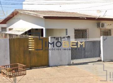 Casa · 350m² · 7 Quartos · Casa à venda em Sinop-MT, Jardim Botânico: 7 quartos, 2 salas, 3 banheiros, 350m². Terreno com 2 cas