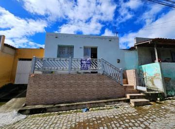 Casa de 3 quartos, Gravatá · Casa fora de condomínio com 03 quartos à venda em Gravatá/PE!