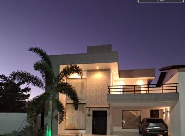 Casa · 360m² · 3 Quartos · 2 Vagas · Belíssima Casa no Cond. Blue Garden com Piscina!