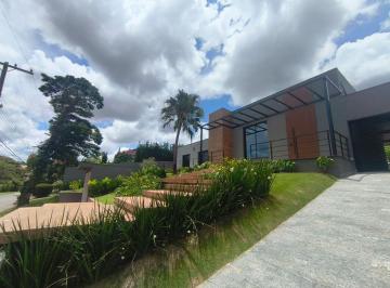 Casa · 390m² · 4 Quartos · 3 Vagas · Casa para Locação no Condomínio Flamboyant - Moderna, Espaçosa e Impecável!