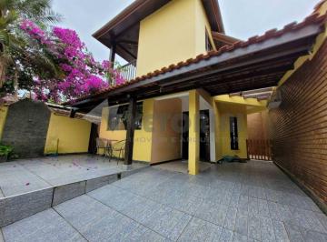 Casa de 2 quartos, Caraguatatuba · Sobrado à venda no Indaiá em Caraguatatuba SP