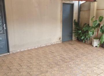 Casa de 4 quartos, Batatais · CASA TÉRREA PRÓXIMA AO POSTO IRMÃOS RIBEIRO EM BATATAIS !