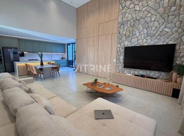 Casa · 500m² · 4 Quartos · 2 Vagas · EXCELENTE CASA COM 4 SUITES - PONTE ALTA NORTE, COND. WALL