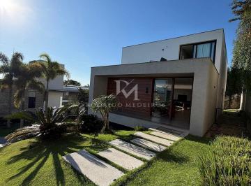 img-20260506-wa0037-17780844756746.jpg · Casa de 3 suítes à venda no Cacupé, Florianópolis, com vista para o mar