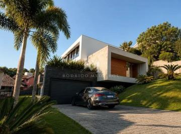 temp_image_b044e763-3282-47e7-acc0-dfebd9c08fa1-1781276562386.jpeg · Casa de 3 suítes à venda no Cacupé, Florianópolis, com vista para o mar