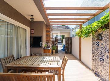 1 · Casa de condomínio com 175 m², 3 quartos sendo 1 suíte à venda no bairro Santa Cândida.