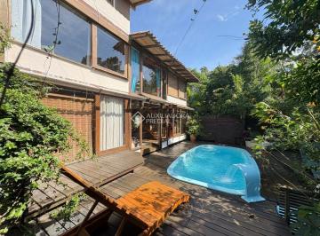 Casa · 190m² · 5 Quartos · Casa com Piscina, Deck, Varanda Coberta e 5 Dormitórios à Venda - Lagoa de Ibiraquera, Imbituba SC