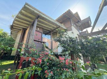 Casa · 190m² · 3 Quartos · Casa com Piscina, Deck, Varanda Coberta e 5 Dormitórios à Venda - Lagoa de Ibiraquera, Imbituba SC