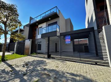 Casa de 3 quartos, São José dos Pinhais · SOBRADOS A VENDA NO BONECA DO IGUAÇU