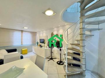 Sala · Apartamento à beira mar com 2 quartos (1 suíte), 1 vaga e lazer à venda no Tombo, Guarujá