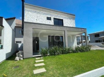 Casa · 161m² · 3 Quartos · 2 Vagas · Casa com 3 suítes e 161m² em Cachoeira do Bom Jesus