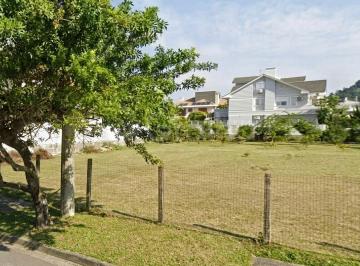1 · Terreno de 646,00m² em Jurere