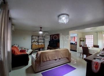 Casa · 222m² · 4 Quartos · 2 Vagas · Sobrado com 4 quartos e 222m² privativos na Trindade, Florianópolis