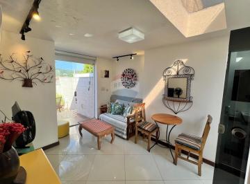 Apartamento · 66m² · 1 Quarto · Loft Duplex à Venda a 50 Passos da Praia de Geribá em Armação dos Búzios