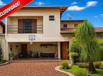 Casa · 193m² · 3 Quartos · 4 Vagas · Sobrado com quintal gramado e piscina no Okinawa
