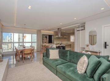Apartamento · 134m² · 3 Quartos · 3 Vagas · Apartamento à venda no Pioneiros em Balneário Camboriú.