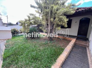 Casa · 242m² · 3 Quartos · 2 Vagas · Excelente casa de 3 quartos à venda no Alipio de Melo!