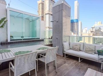 Comercial · 241m² · 4 Quartos · 3 Vagas · Cobertura Duplex à venda no Centro em Balneário Camboriú.