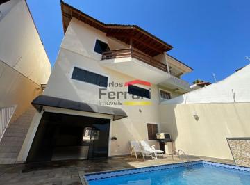 Casa · 372m² · 3 Quartos · 6 Vagas · Casa à venda no Jardim Virginia Bianca, próxima à Serra da Cantareira, localizada em rua sem saída.