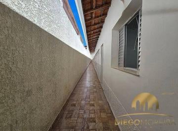 Casa · 130m² · 3 Quartos · 2 Vagas · Casa a venda em Atibaia - SP