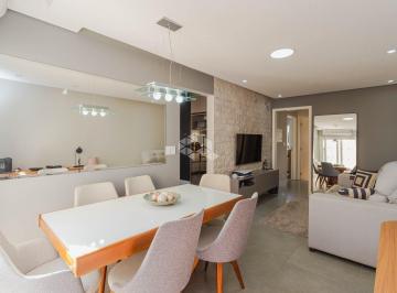 Apartamento · 77m² · 2 Quartos · 2 Vagas · Apartamento 2 dormitórios, 1 suíte com sacada, churrasqueira e 2 vagas no Petrópolis!