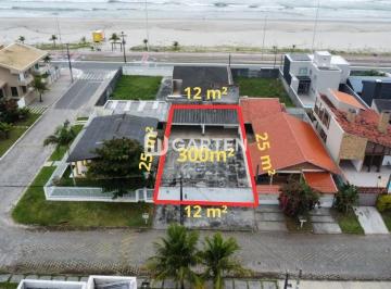 Terreno · 300m² · Terreno a 50 metros do mar no bairro Riviera, Região em plena valorização