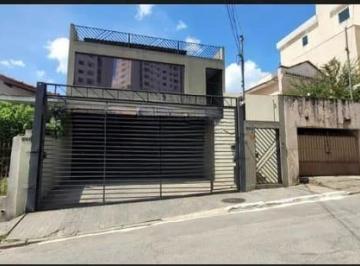 Comercial · 144m² · 4 Vagas · Galpão na Rua Padre João Gualberto, N. 550 • 144 m²