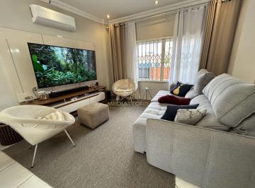 Casa · 260m² · 3 Quartos · 7 Vagas · Sobrado à venda no bairro Xaxim - Curitiba/PR