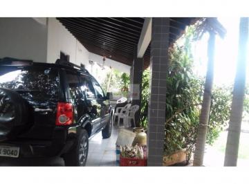 9d337518797661b55df88d2e1966d61b.jpg · Casa Duplex, 4 quartos sendo 3 suítes, com 5 vagas na garagem