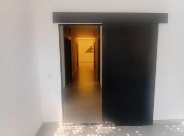Comercial , São Paulo · Loja na Alameda dos Maracatins, N. 1667 • 368 m²
