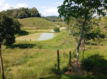 Rural de 3 quartos, Cachoeiras de Macacu · Excelente Fazendinha em Cachoeiras de Macacu RJ 122 - Estrada Rio Friburgo