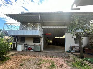 Comercial · 1 Vaga · Pavilhão com Kitnet semimobiliada para alugar no Vila Nova