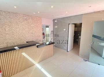 Comercial · 320m² · 10 Quartos · 6 Vagas · Oportunidade - Ponto Comercial - Jardim Apolo - 320m².