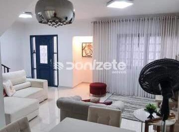 Casa · 205m² · 3 Quartos · 3 Vagas · Sobrado à venda em Santo André | 3 suítes, 3 vagas e 205 m² | Financiamento aceito