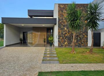 Casa · 161m² · 3 Quartos · 4 Vagas · Casa 3 quartos em condomínio, sendo 1 suíte