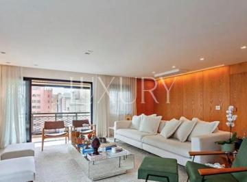 1 · Apartamento reformado com 165 m², 3 quartos sendo 3 suítes à venda no bairro Moema.