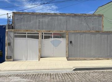 Casa · 180m² · 3 Quartos · 2 Vagas · Casa com 3 Quartos (1 Suíte), Piscina e Área Gourmet no Conjunto Santa Catarina – Zona Norte de Nata
