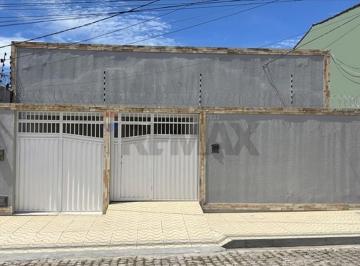 Casa · 180m² · 3 Quartos · 2 Vagas · Casa com 3 Quartos (1 Suíte), Piscina e Área Gourmet no Conjunto Santa Catarina – Zona Norte de Nata