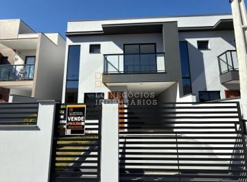 Casa · 121m² · 3 Quartos · 2 Vagas · Sobrado à venda no bairro Potecas - São José/SC