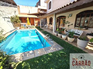 Casa · 286m² · 3 Quartos · 2 Vagas · Lindo sobrado com piscina e área de lazer na Vila Antonieta!