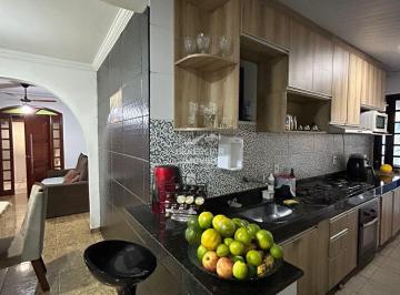 Casa · 3 Quartos · 3 Vagas · Linda Casa á venda em Betim Cidade Verde com 3 Quartos, 3 Vagas cobertas e Área Gourmet!