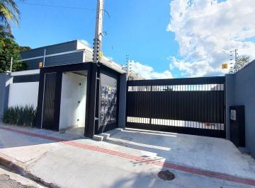 Casa · 100m² · 3 Quartos · 1 Vaga · Sobrado à venda no bairro Itaum - Joinville/SC