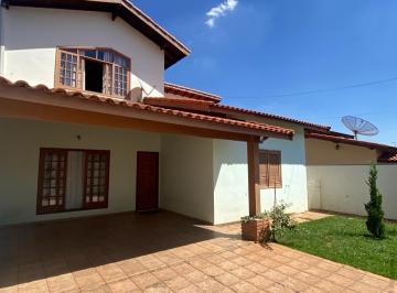 Casa · 210m² · 3 Quartos · 2 Vagas · Casa em Parque Residencial Esplanada, Boituva/SP